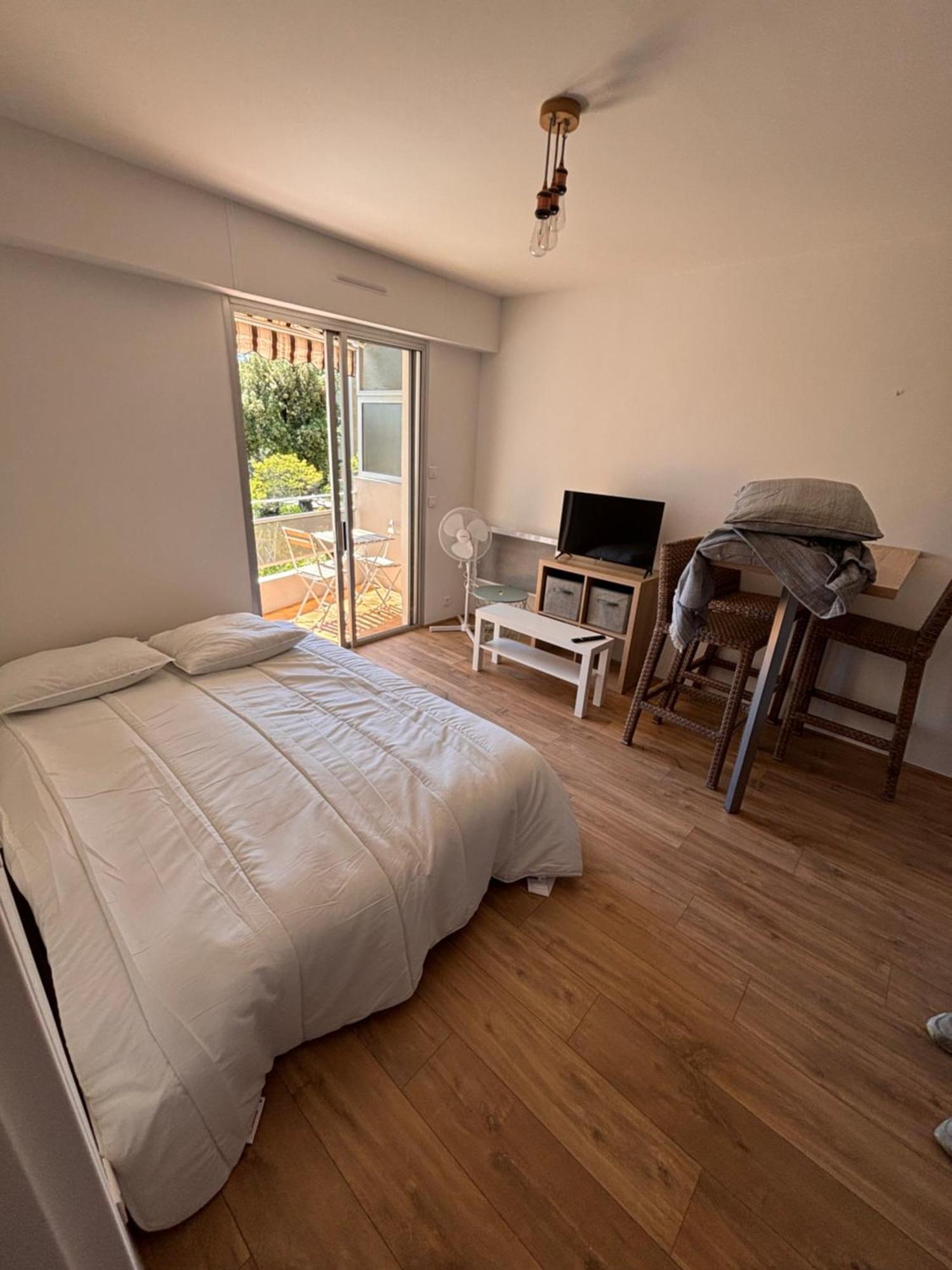 Beau Studio 300 M De La Plage Avec Parking Apartment La Ciotat Luaran gambar