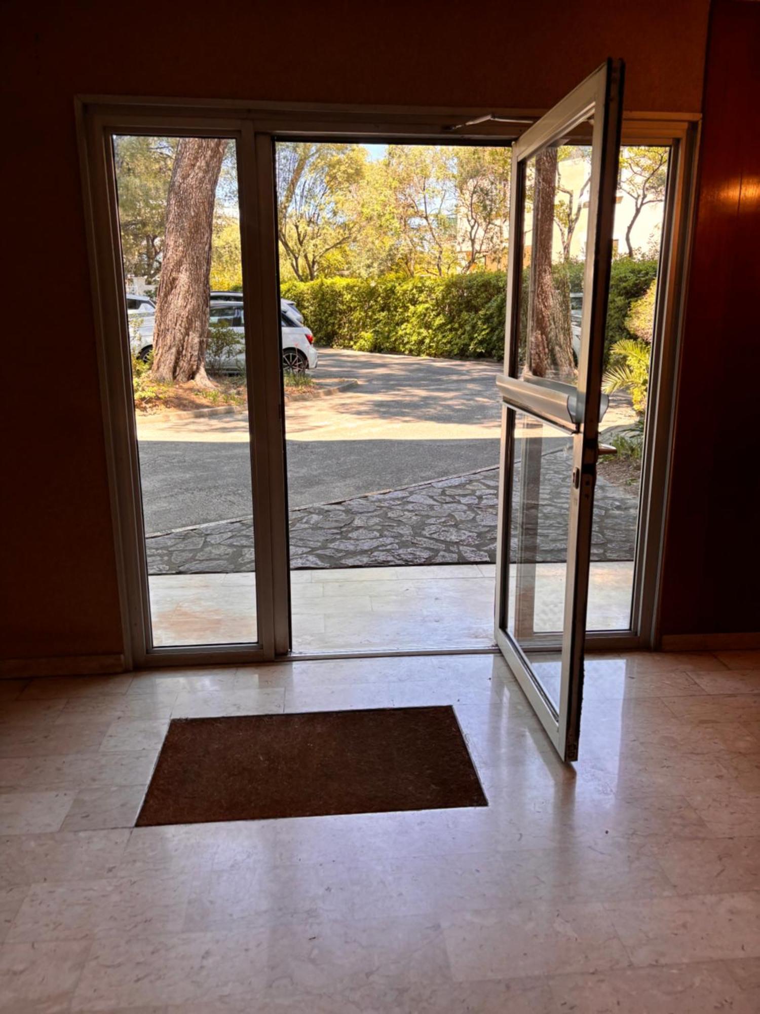 Beau Studio 300 M De La Plage Avec Parking Apartment La Ciotat Luaran gambar